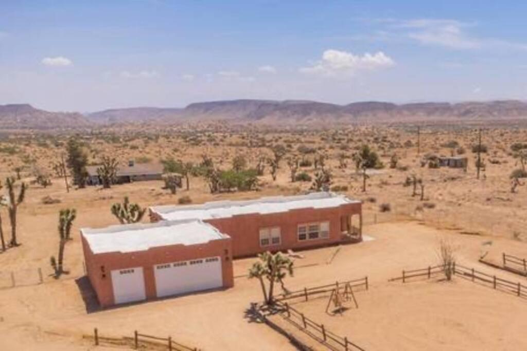 Near Pappy & Harriet'S + Rimrock Ranch W/ Hot Tub Villa Pioneertown Exterior photo