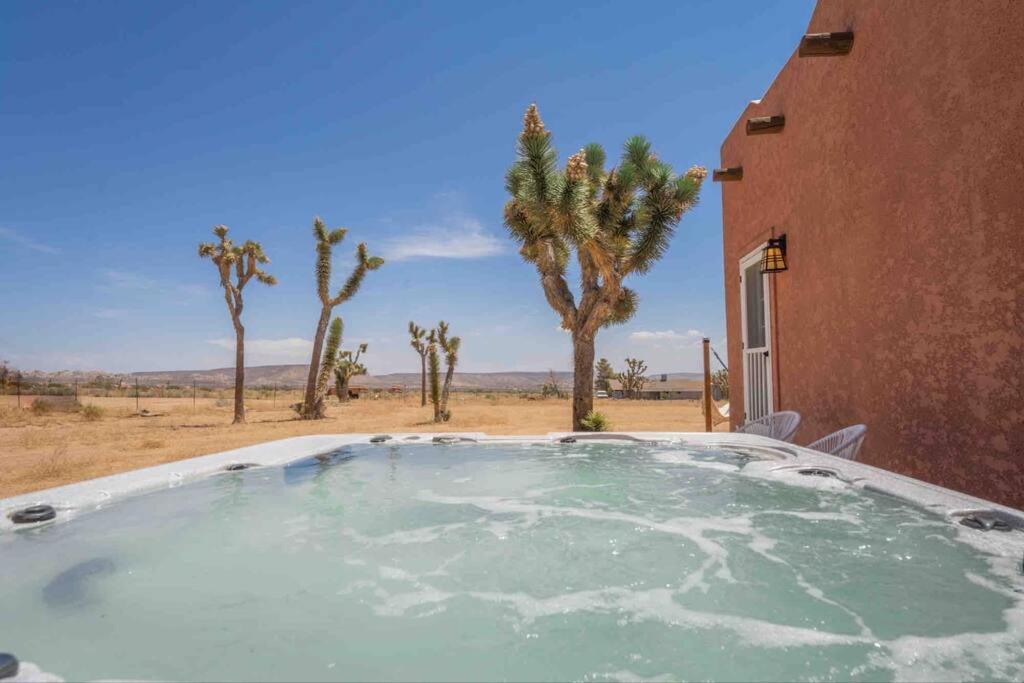 Near Pappy & Harriet'S + Rimrock Ranch W/ Hot Tub Villa Pioneertown Exterior photo